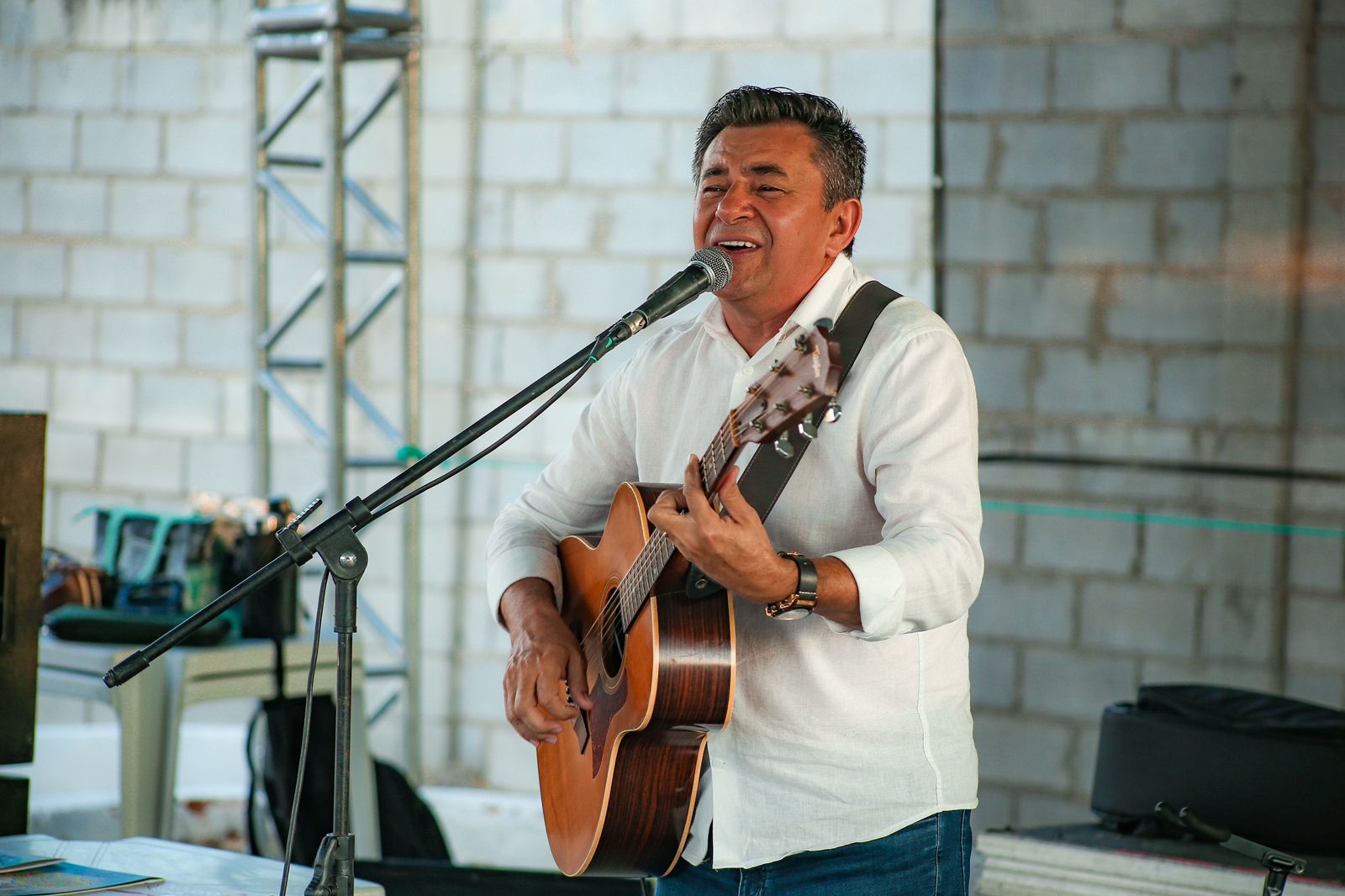 Juá Literária: Na Praça dos Poetas, poesia, música e performance encerram a tarde do terceiro dia do Juá Literária