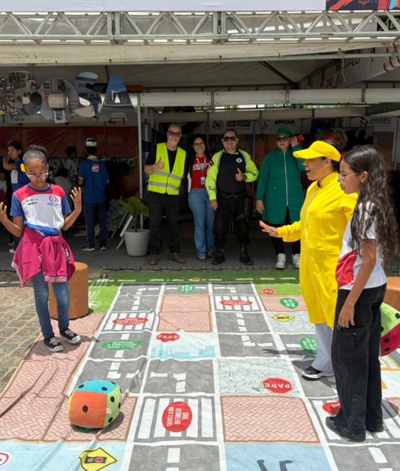 Saúde, alegria e cuidado: penúltimo dia do Festival Juá Literária inspira bem-estar e conhecimento na Orla II de Juazeiro