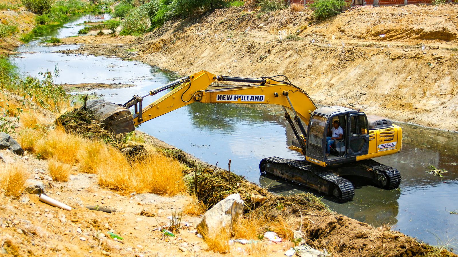 ProJuá: Juazeiro Limpa intensifica limpeza de canais para prevenir muriçocas e alagamentos