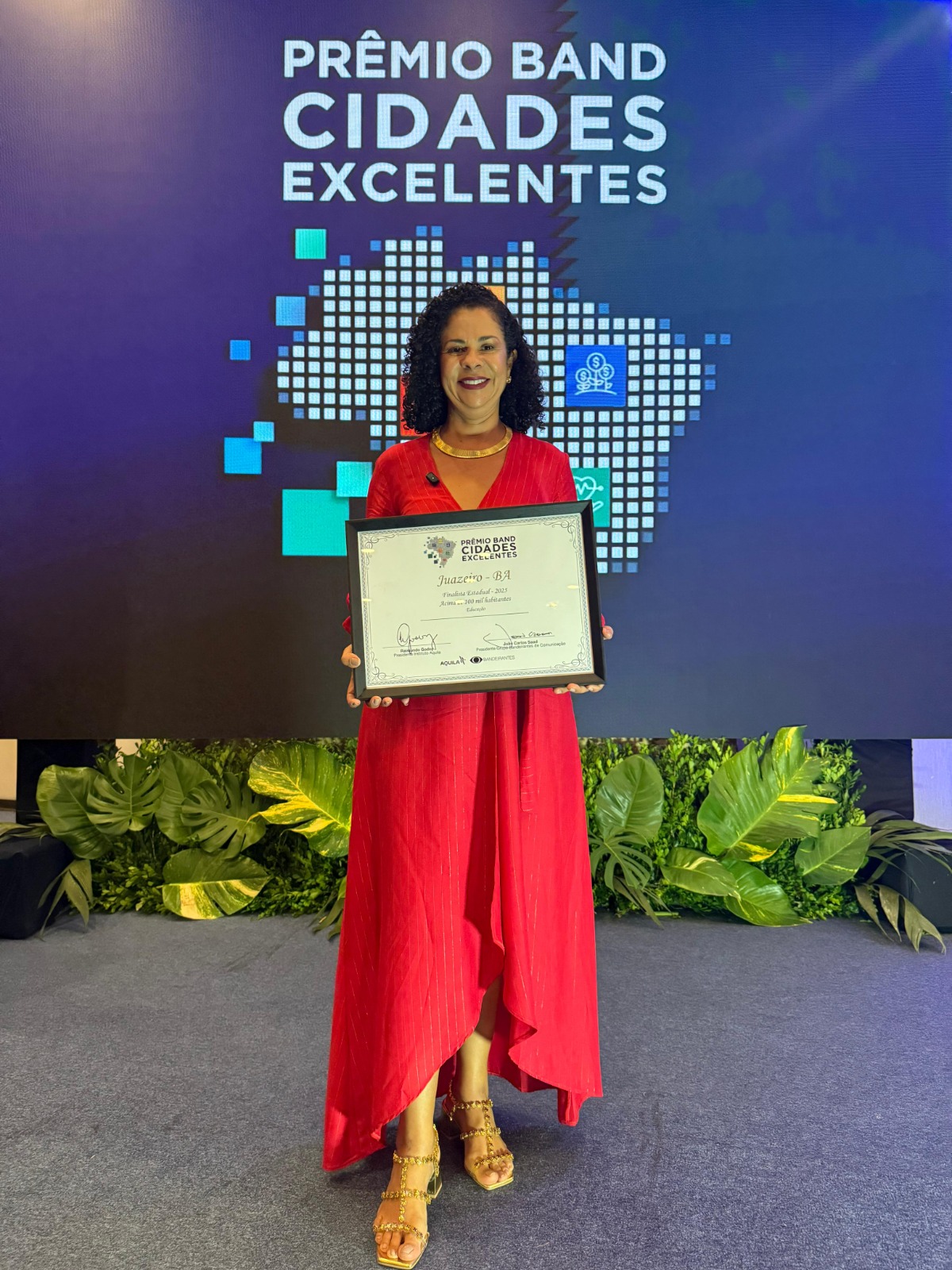 Juazeiro conquista prêmio “Band Cidades Excelentes”, em Salvador. É o primeiro prêmio estadual da gestão Andrei pelo trabalho na Educação