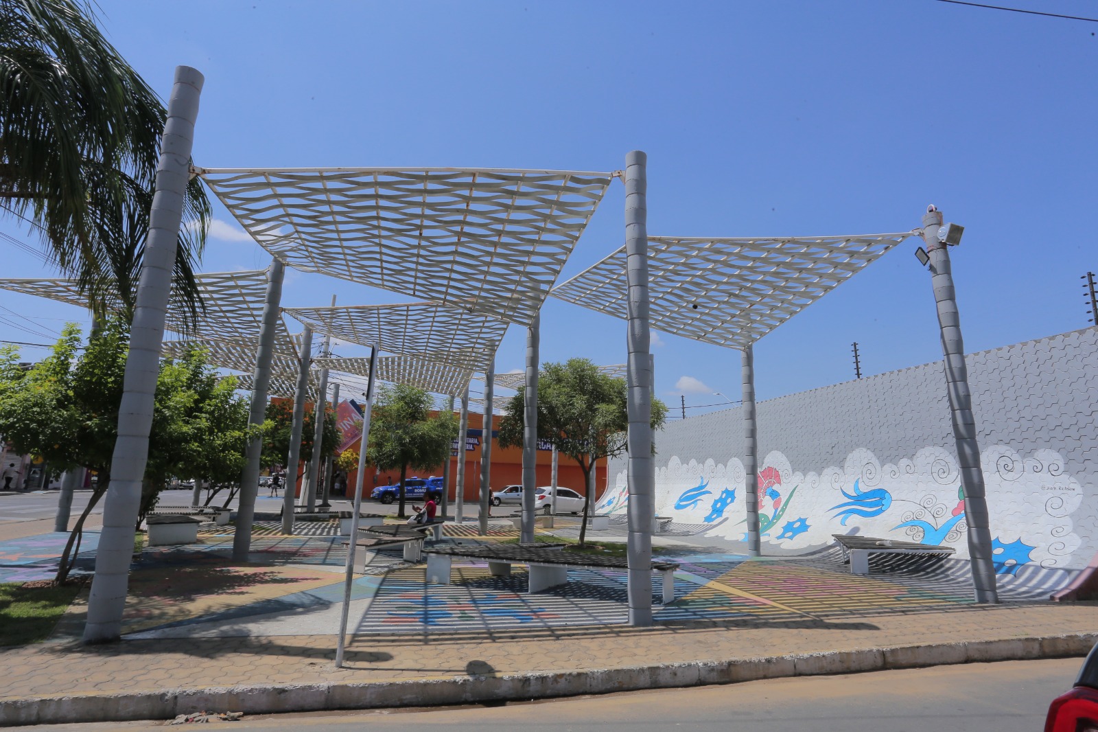 Praça Dedé Caxias ganha revitalização e pintura com símbolos da cultura turca