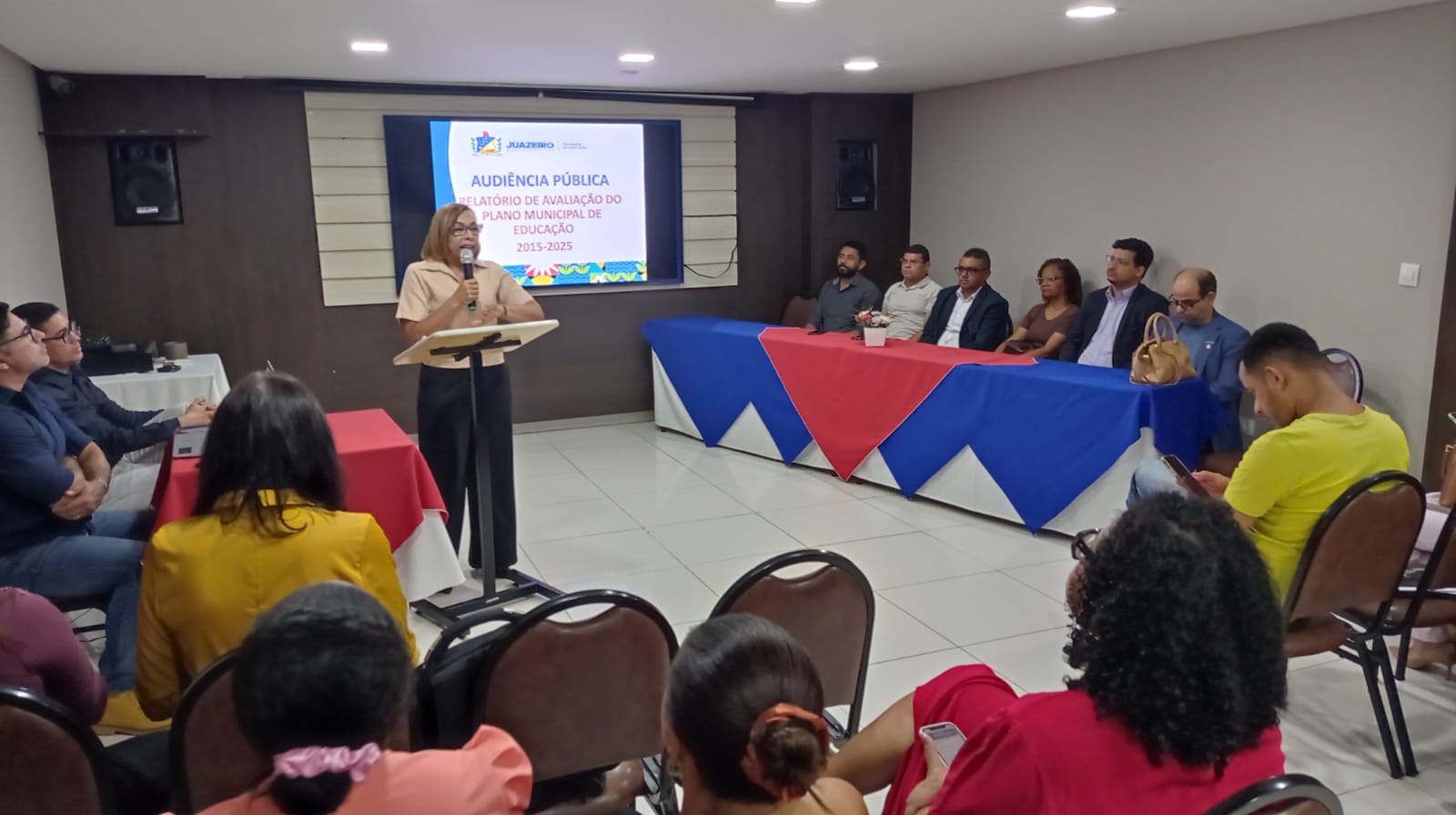 Secretaria de Educação de Juazeiro apresenta Relatório de Avaliação do Plano Municipal de Educação em audiência pública