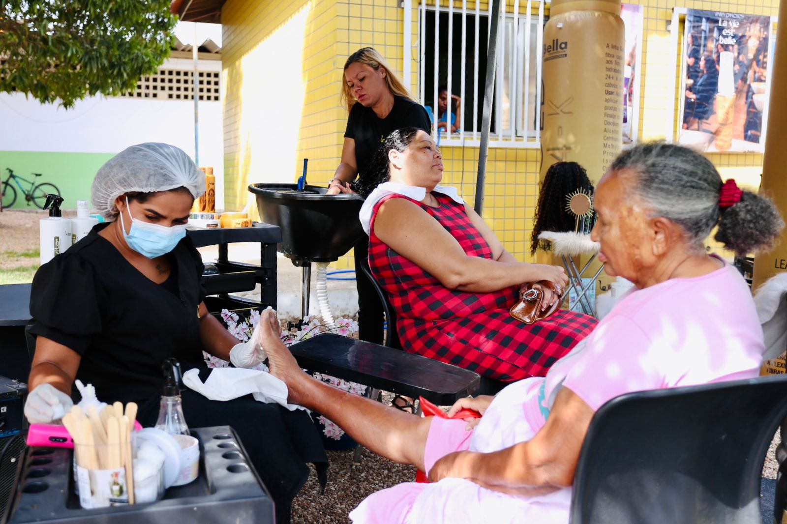 Dia da beleza leva autoestima, cuidado e alegria ao Camelódromo 2 de Julho em Juazeiro