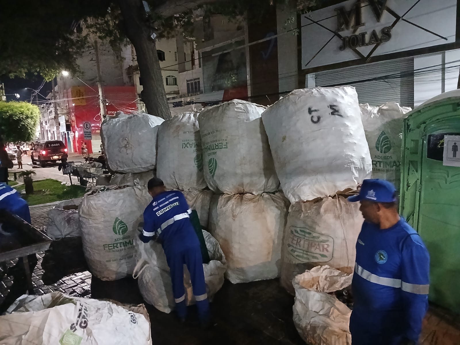 Juazeiro Limpa: Catadores recolhem mais de 1,5 tonelada de materiais recicláveis durante os dois primeiros dias do Carnaval de Juazeiro