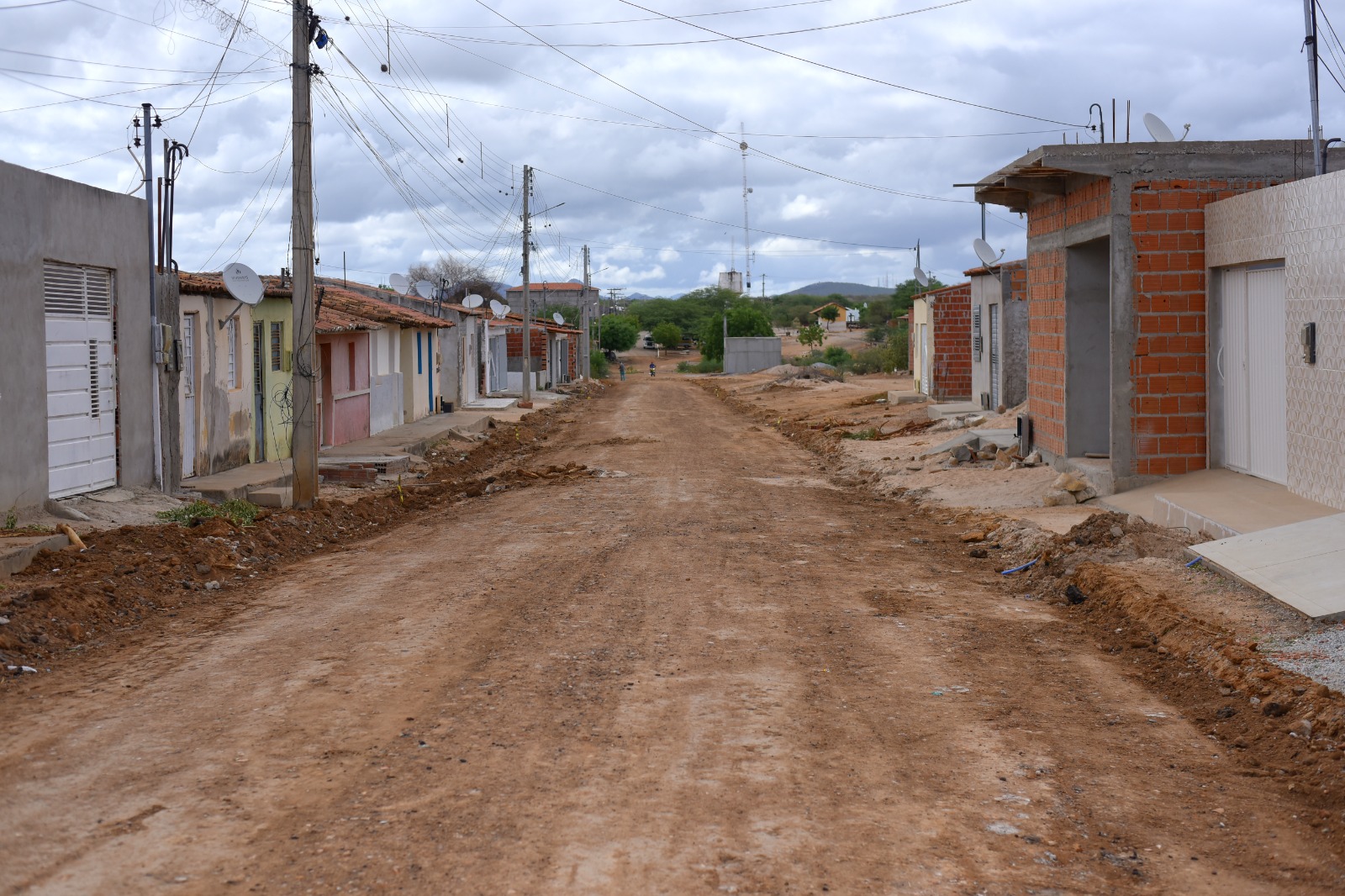 Programa Ruas do Futuro inicia pavimentação e leva mais qualidade de vida a Massaroca
