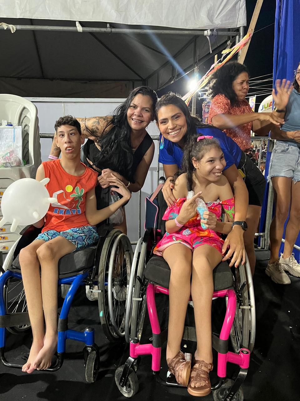 Carnaval de Juazeiro garante acessibilidade: 63 pessoas com deficiência e 40 idosos são atendidos no Camarote da Inclusão