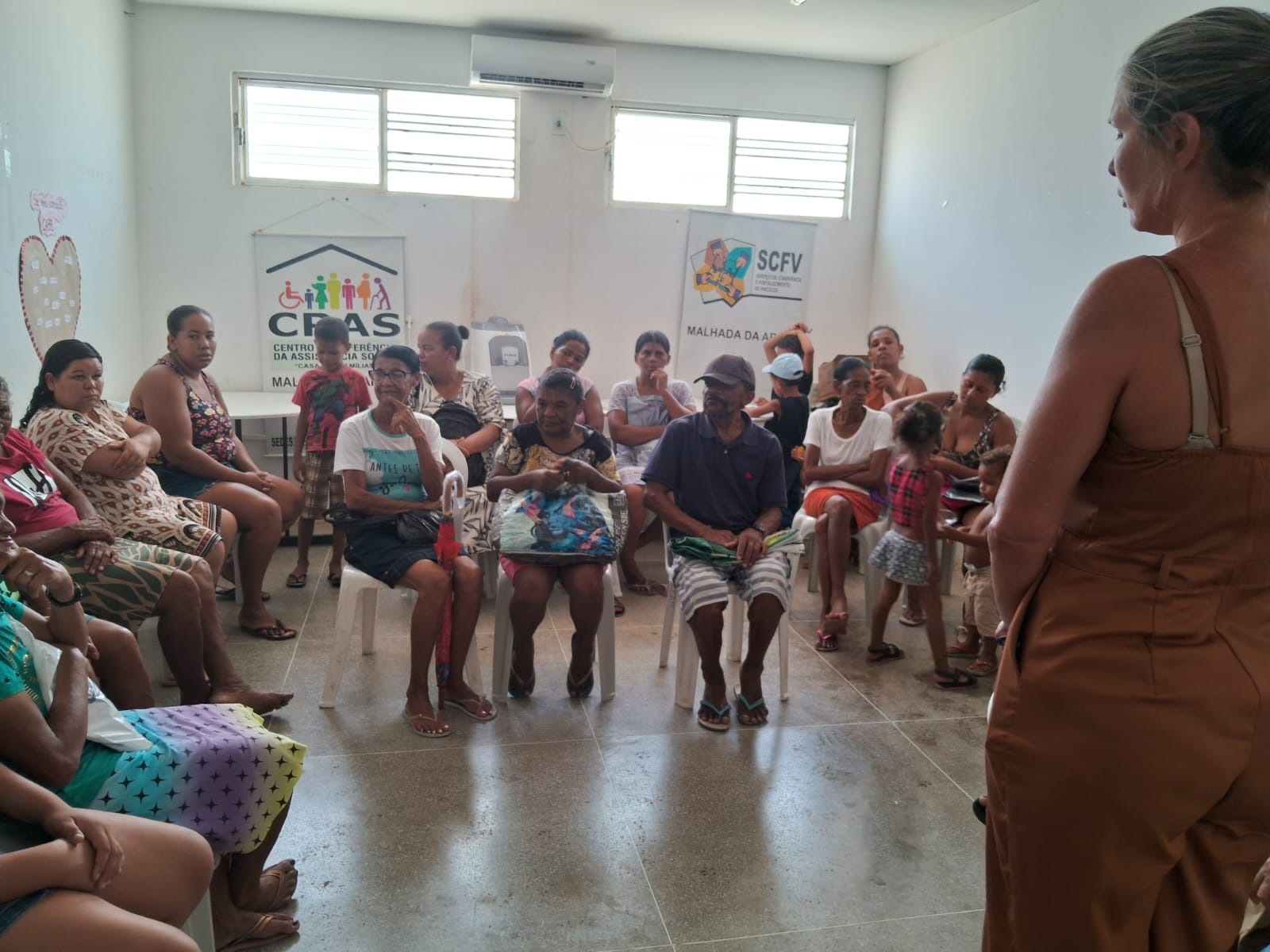 CRAS Malhada da Areia realiza roda de conversa sobre prevenção da gravidez na adolescência