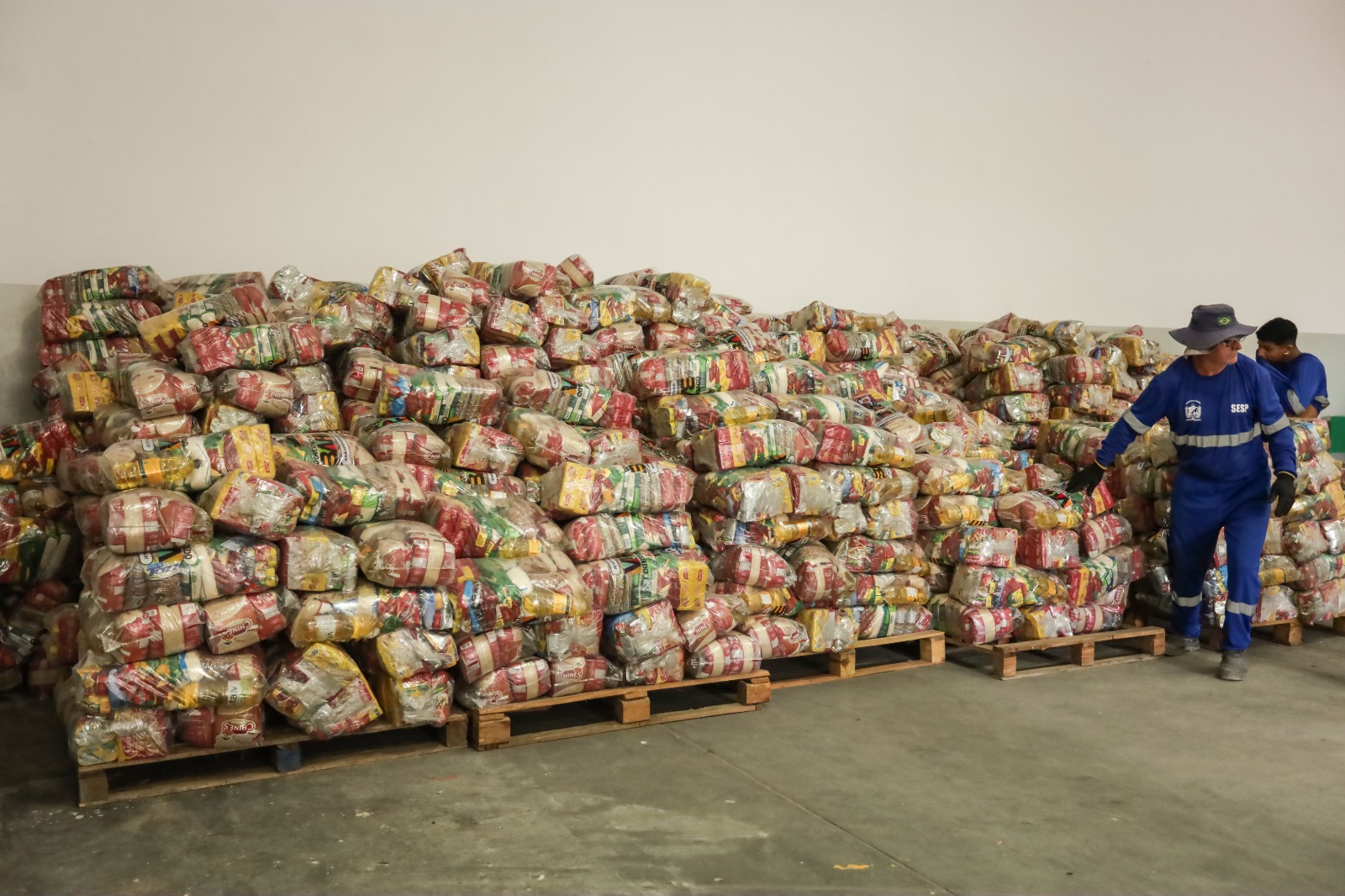 Juazeiro recebe 2 mil cestas básicas por meio do Bahia Sem Fome e reforça combate à fome no município com 40 toneladas de alimentos