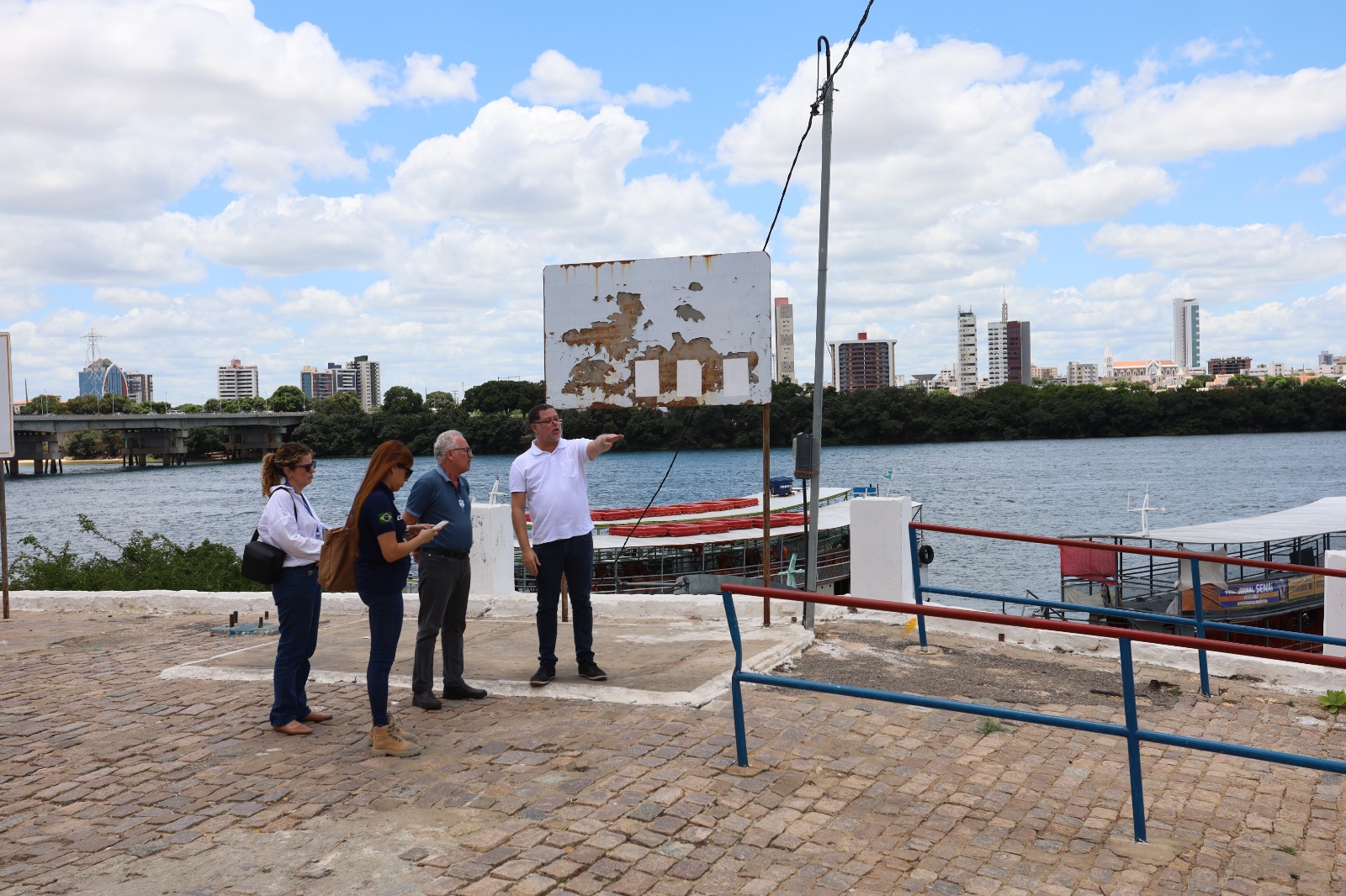 Prefeitura de Juazeiro e DNIT realizam vistoria técnica na área do futuro Porto das Barquinhas