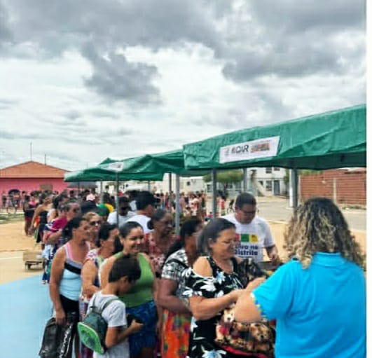Solidariedade que alimenta: Prefeitura de Juazeiro promove mais uma edição da Feira Solidária da AMA com doação de alimentos
