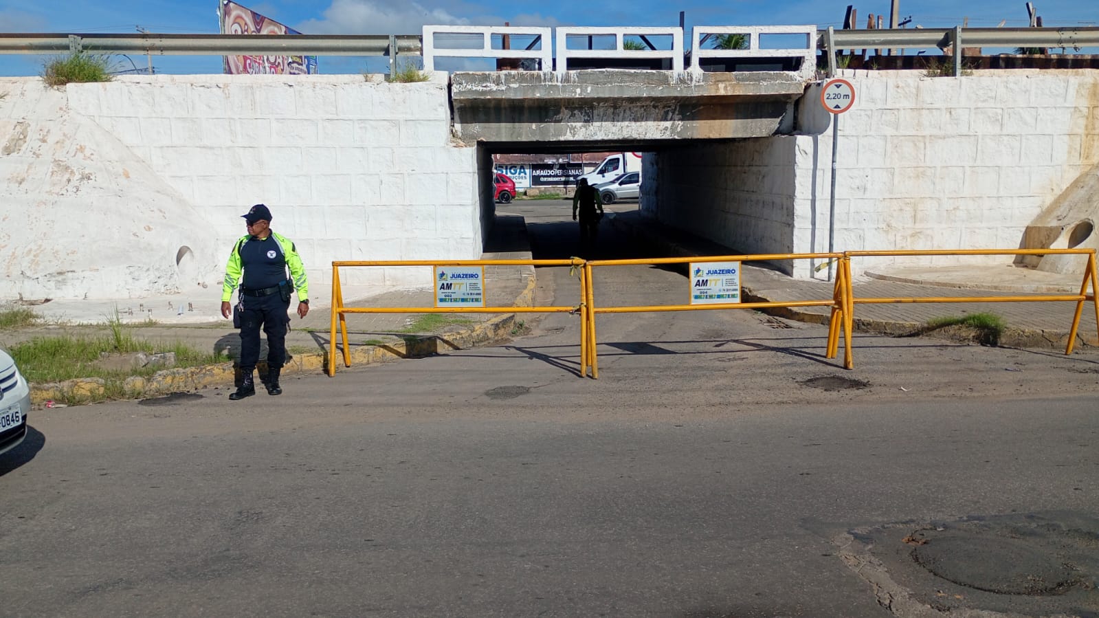 De forma emergencial, Prefeitura de Juazeiro interdita novamente pontilhão próximo à antiga AABB devido à manutenção na Avenida Raul Alves