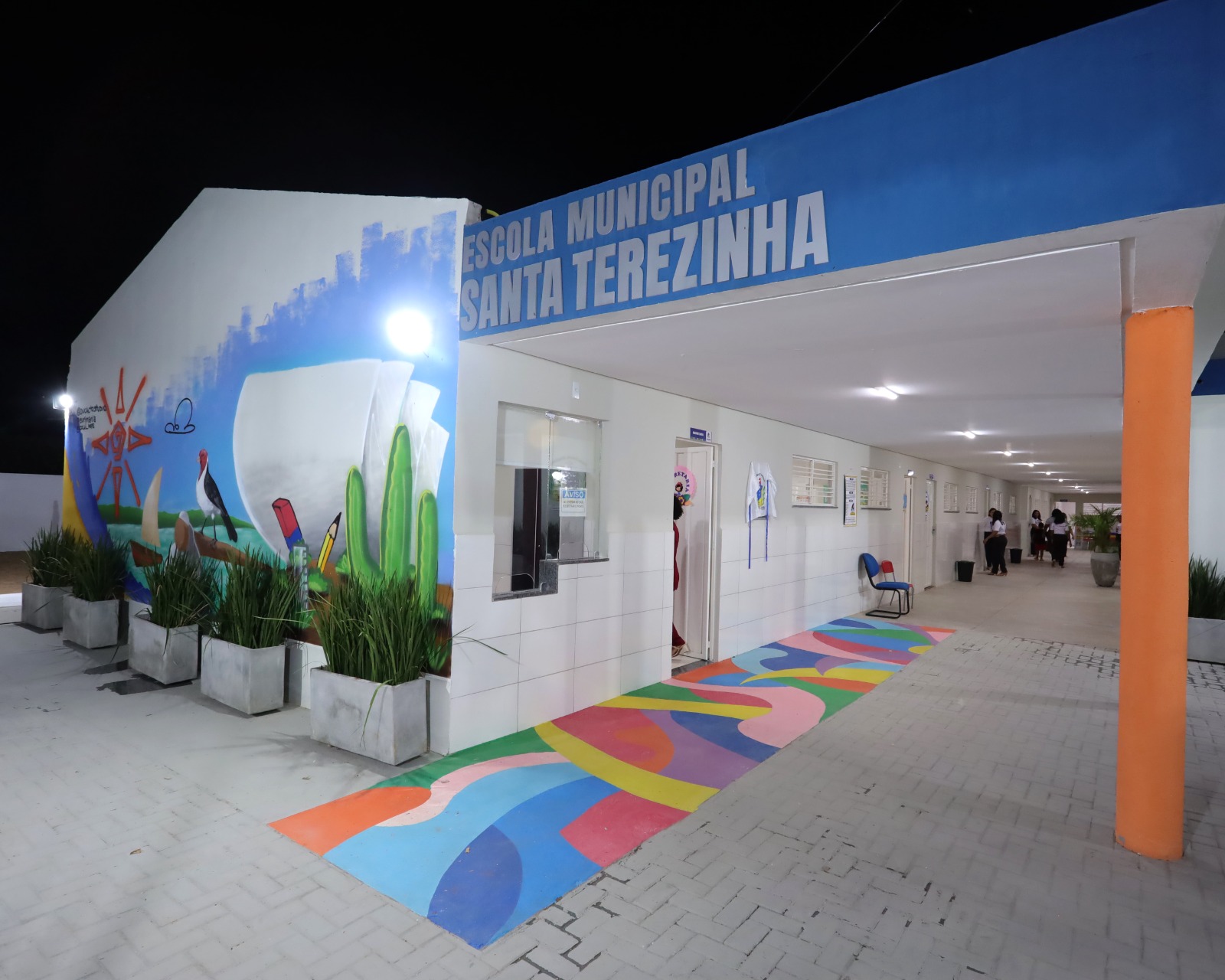 Após 18 anos sem reforma, Prefeitura de Juazeiro inaugura a reforma e ampliação da Escola Santa Terezinha, fortalecendo a educação no interior 