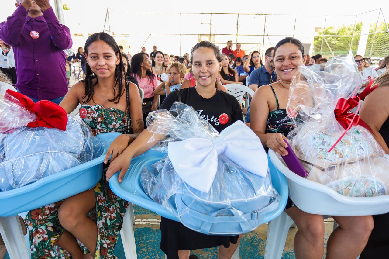 Prefeitura de Juazeiro lança Programa Laços de Vida e entrega primeiros kits de enxoval a gestantes