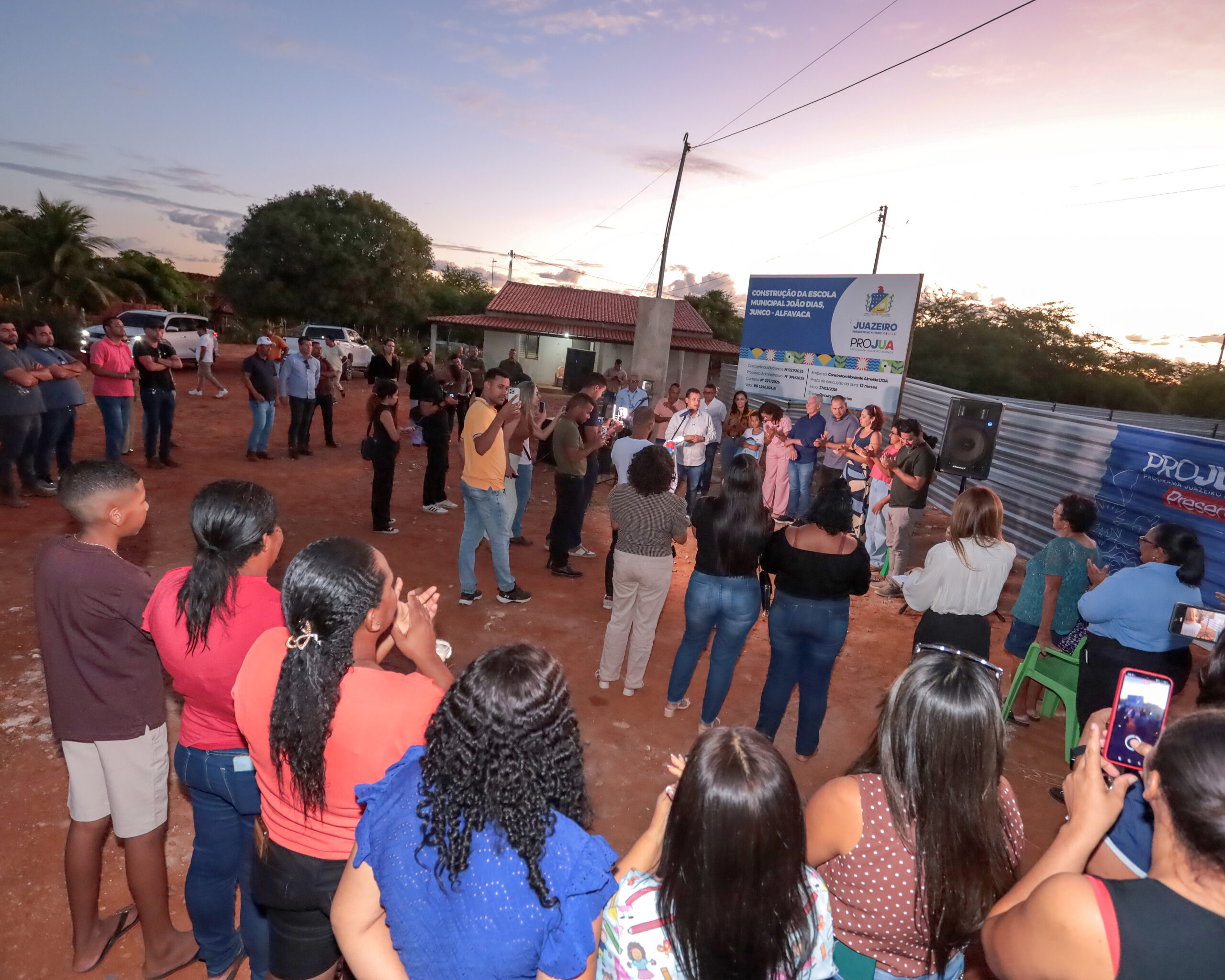Prefeitura de Juazeiro assina ordens de serviço para reconstrução e ampliação da Escola João Dias no Salitre