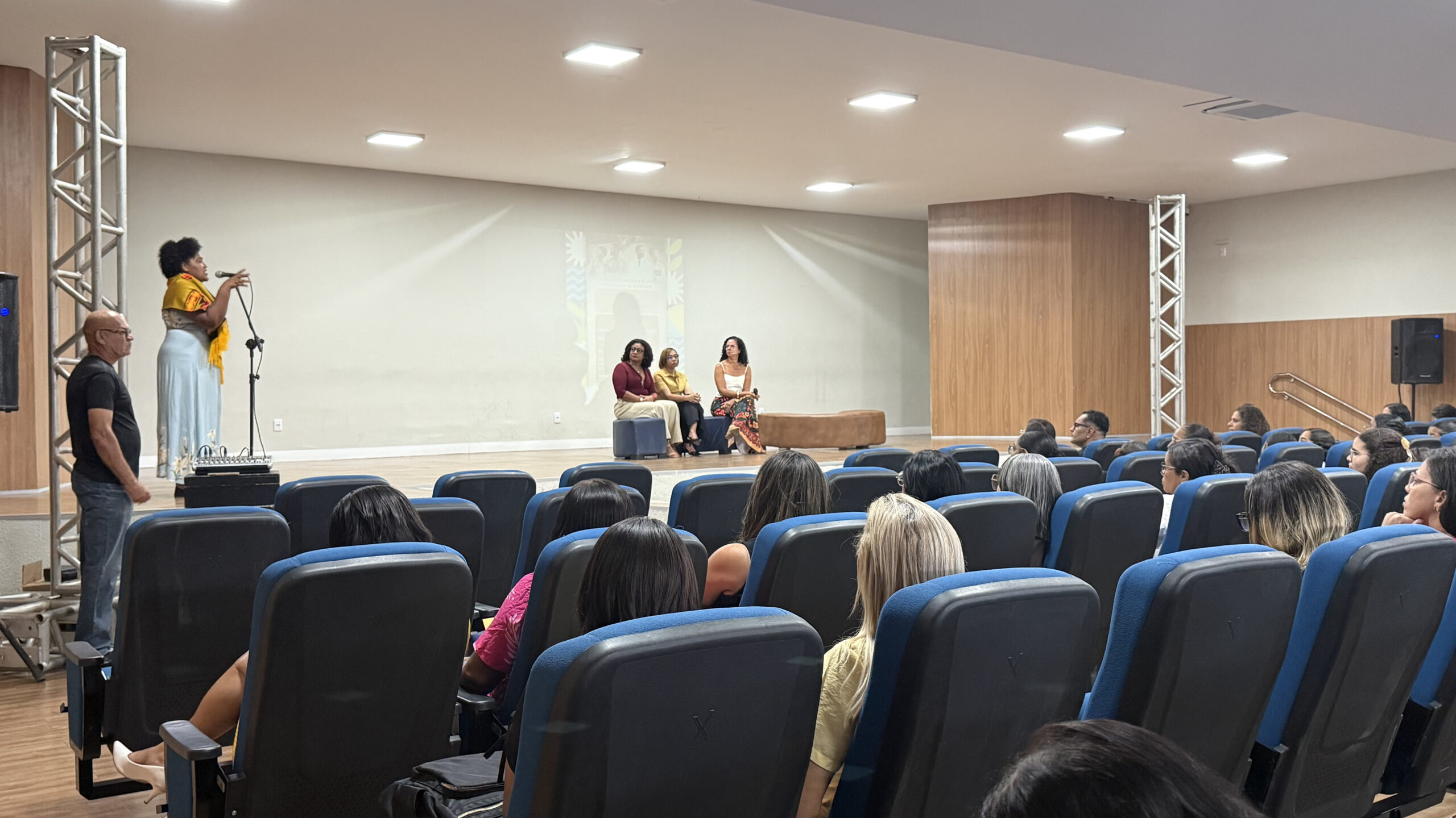 Prefeitura de Juazeiro fortalece educação antirracista com palestras e formações pelo mês da Abolição da Escravatura