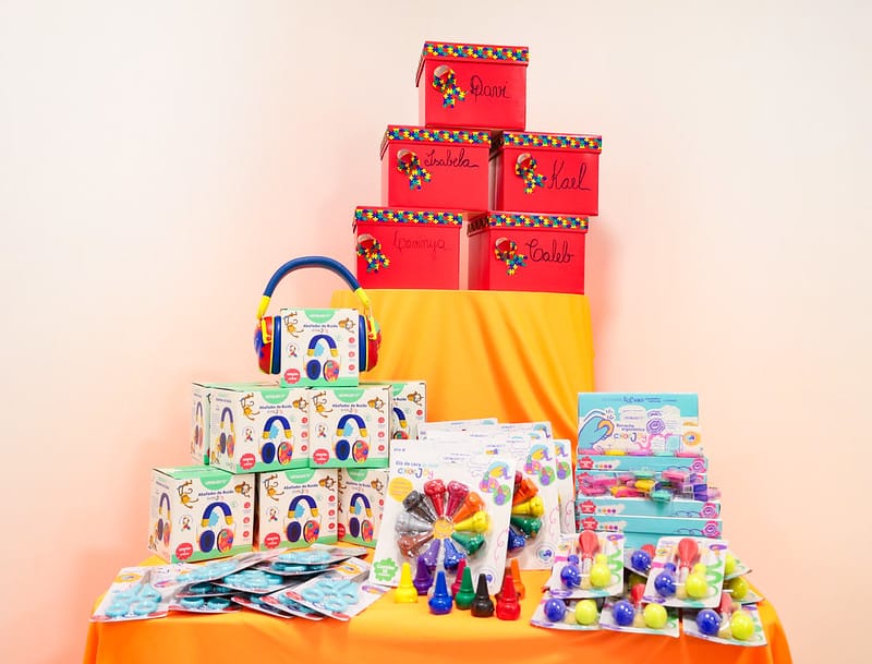 Projeto Som do Conforto: Juazeiro fortalece educação inclusiva com entrega de kits adaptativos para estudantes com TEA