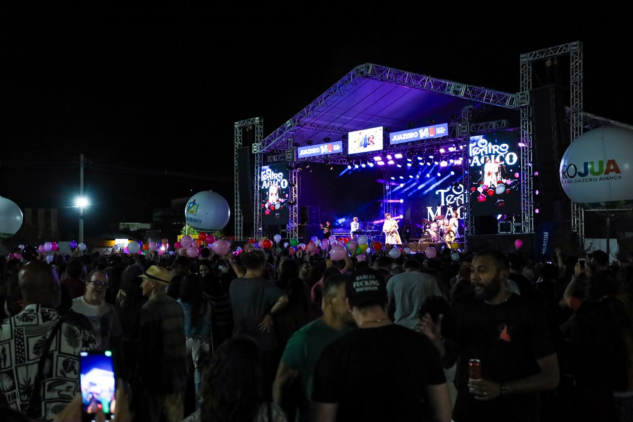 Em apenas 4 dias o Juá Literária superou o público do ano passado, chegando a 80 mil pessoas circulando no festival das 08h da manhã à meia noite