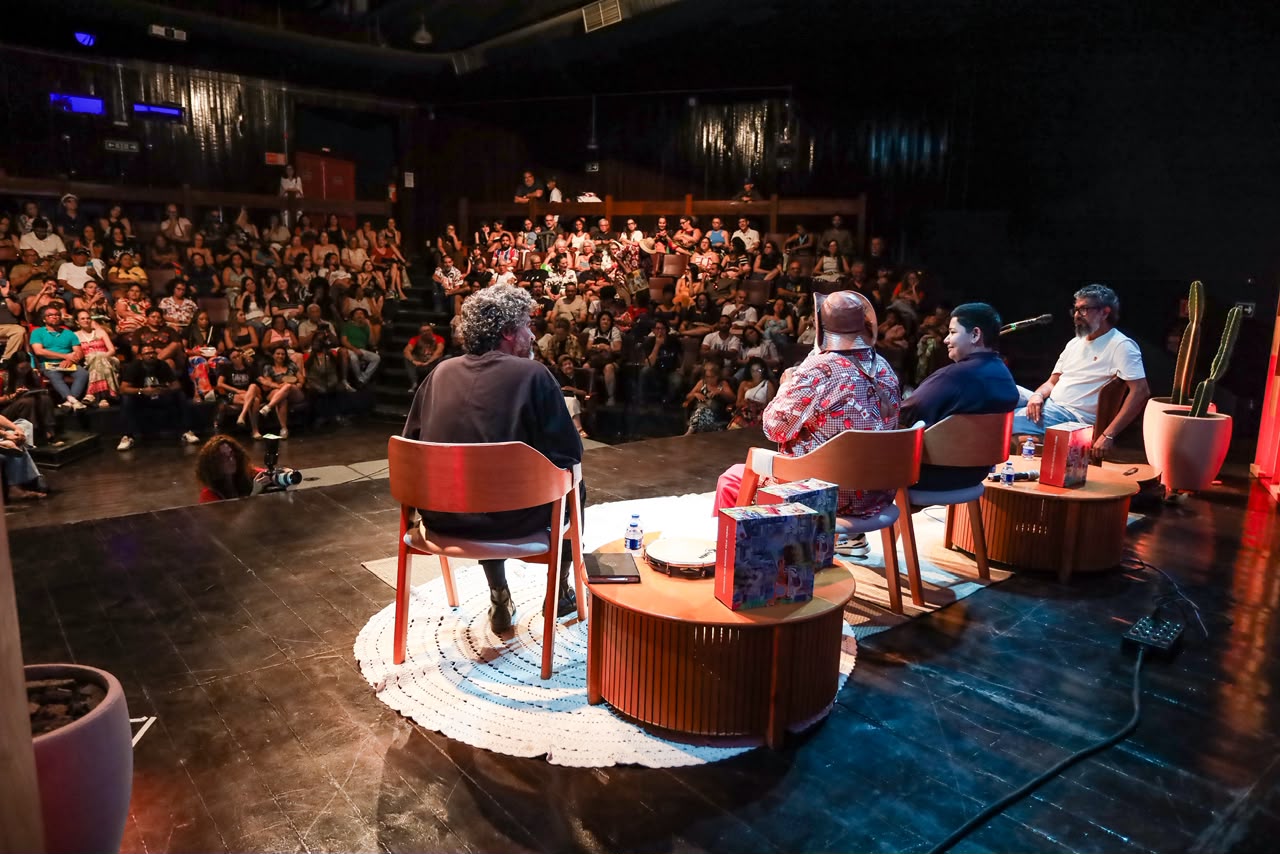 Projua na Educação: Entre versos, memória e educação, Tenda das Palavras encerra Juá Literária com debates que inspiram o futuro