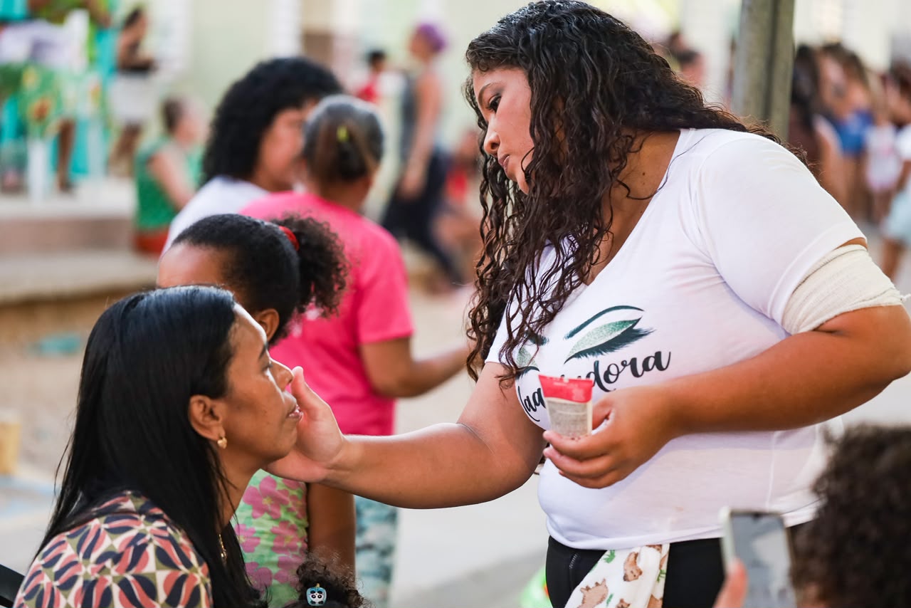 Prefeitura de Juazeiro leva serviços, cultura e bem-estar ao Residencial Juazeiro II com mais uma edição do Entardecer Delas