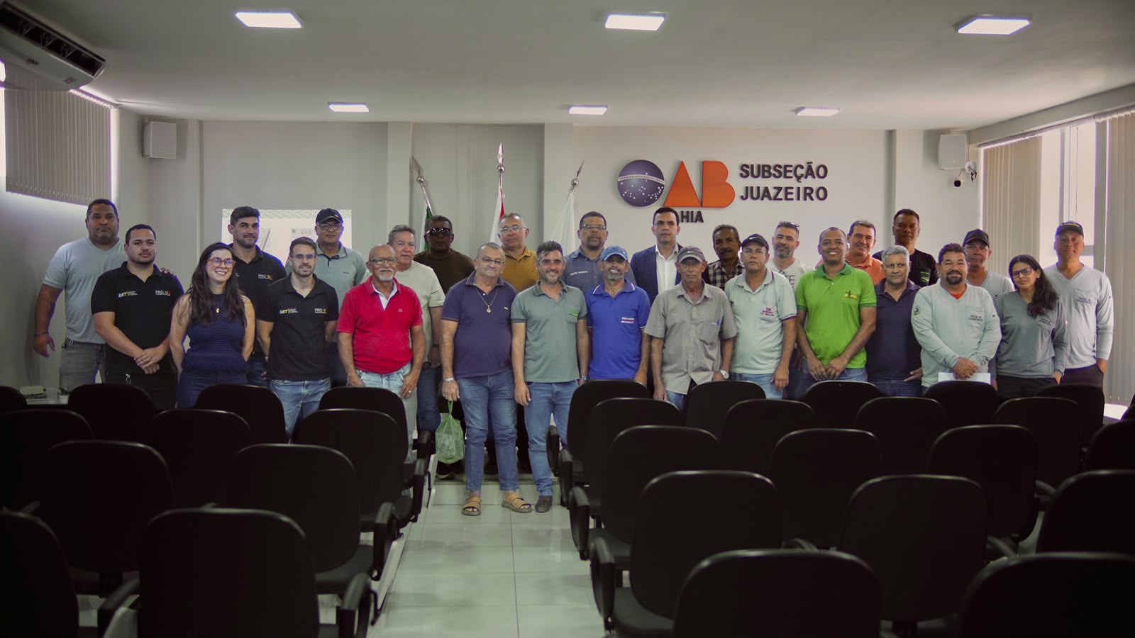 AMTT reúne permissionários e lideranças comunitárias para discutir a organização do transporte complementar em Juazeiro